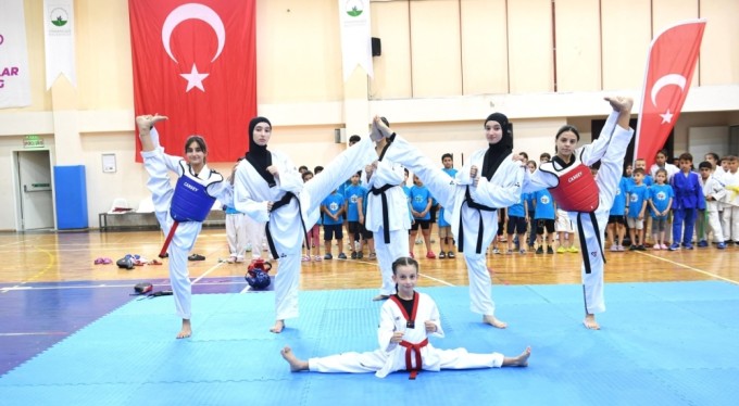 Genç judo ve taekwondocular sertifikalarını aldı