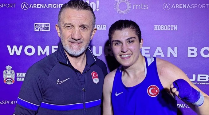 Milli boksör Busenaz Sürmeneli, Paris Olimpiyatları'nda çeyrek finalde