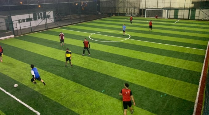 Bursa'da halı saha maçında kalp krizi geçiren Belediye Başkan Yardımcısı hayatını kaybetti