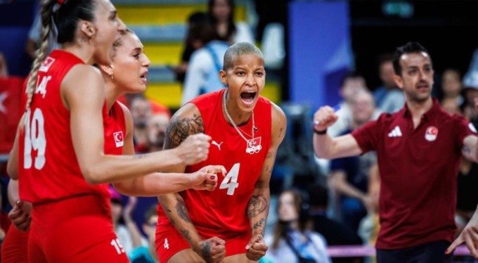 A Milli Kadın Voleybol Takımı yarı finalde!