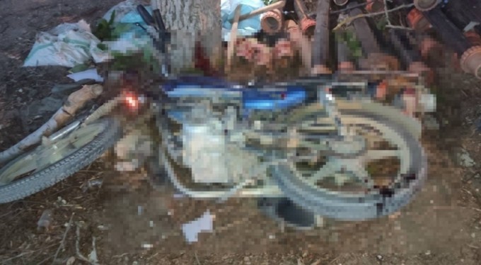 Bursa'da motosiklet ağaca çarptı: 1 ölü, 1 yaralı