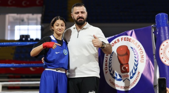 Büyükşehirli boksör Sudem Temuçin Avrupa üçüncüsü