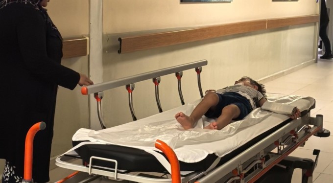 Bursa'da pencereden düşen 5 yaşındaki çocuk ağır yaralandı