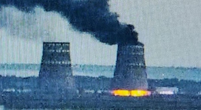 Ukrayna: "Rus işgalciler Zaporijya Nükleer Santrali topraklarında yangın çıkardılar"