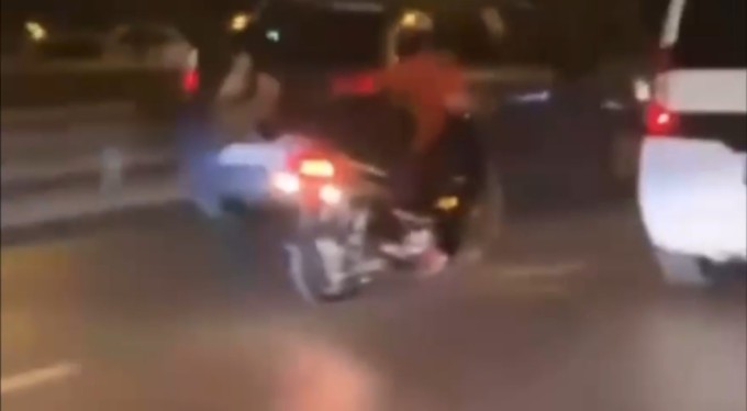 Bursa'da motosiklet sürücüsü canını böyle hiçe saydı