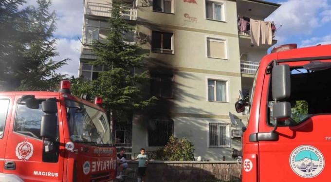 Küçük çocuğun çakmakla oyunu evi yaktı