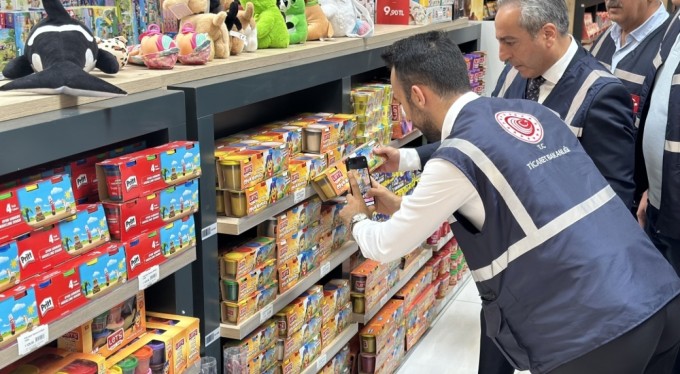 Okulların açılmasına sayılı günler kaldı: Bursa'da kırtasiyeler teker teker denetleniyor