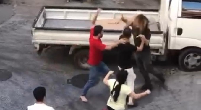 Bursa'da borç kavgasında yumruklar havada uçuştu