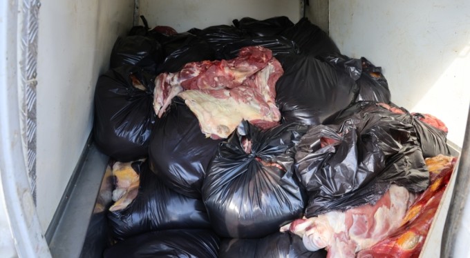 1.5 ton at ve eşek eti yakalatan şahıstan şok savunma: "Akrabalarıma dağıtacaktım"