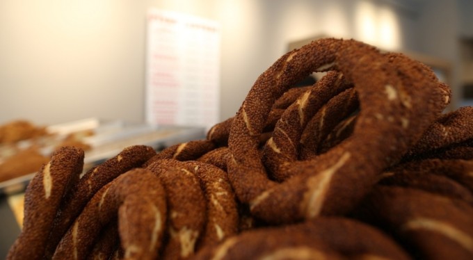 Bursa'da 100 gram simit 15 lira oldu