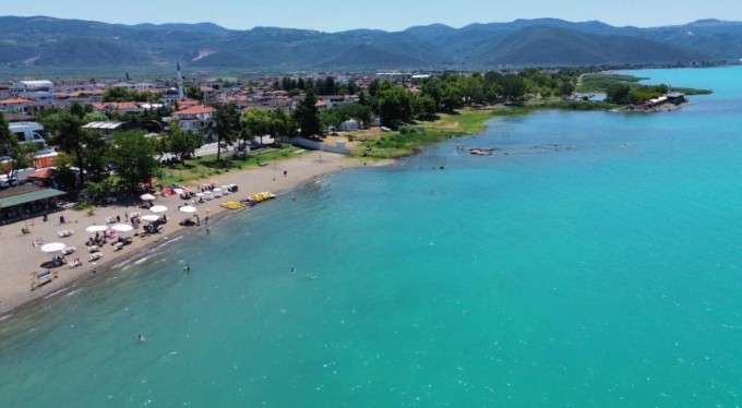 İznik Gölü'nde bulunan cisim merak konusu oldu