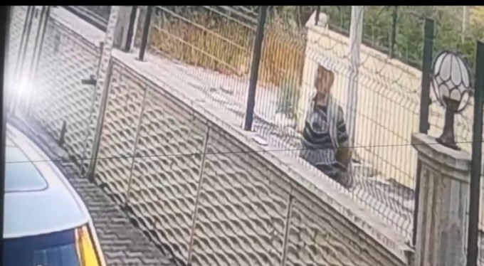 Bir ileri bir geri gitti... Bursa'da Volta atan hırsız kameraya yansıdı