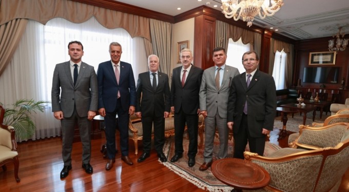 Başkan Bozbey'den Bursa Valisi Ayyıldız'a 'hayırlı olsun' ziyareti