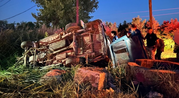 Kontrolden çıkan araç tarlaya uçtu: 1 ölü