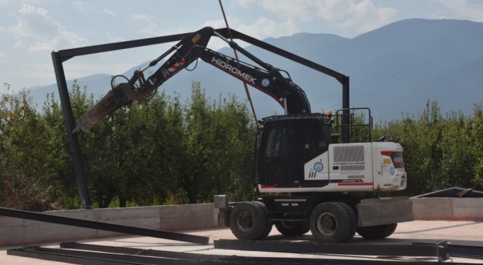 Yıldırım Belediyesi ekipleri, geçtiğimiz hafta 15 kaçak yapının yıkımını gerçekleştirdi