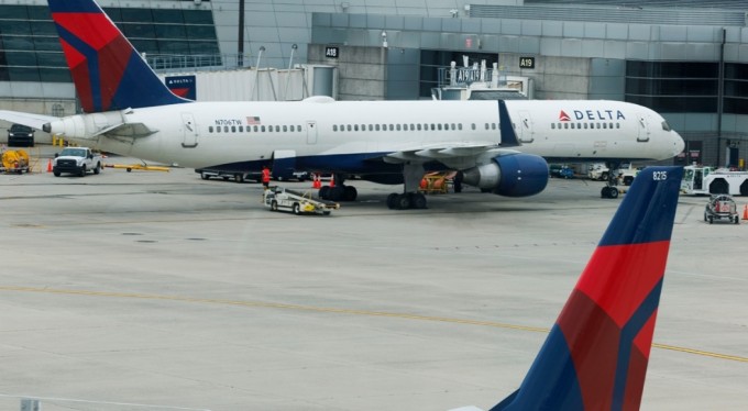 ABD'de havaalanında uçak lastiği değişim sırasında patladı: 2 ölü, 1 yaralı