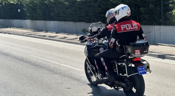 Bursa'da şok uygulama! 17 yıl hapis cezasıyla aranan şüpheli yakalandı