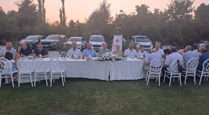 HAYAT HASTANESİ DOKTORLARI YEMEKTE BULUŞTU