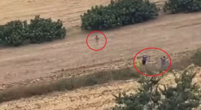 Bursa'da filmleri aratmayan kovalamaca: Şüpheli kaçtı, polis tarlada kovaladı