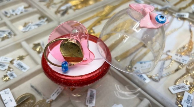 Bursa'da bebekler için özel altın emzik