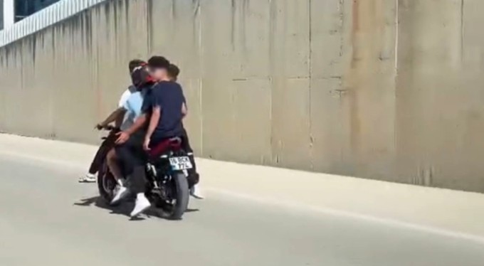 Bursa'da iki teker üstünde 4 kişi yolculuk yaptı