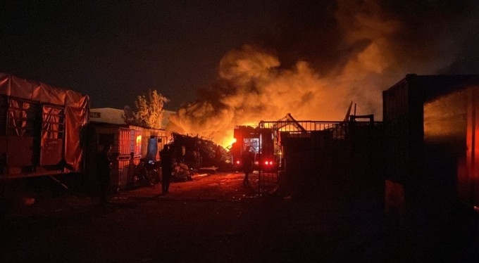 Bursa'da geri dönüşüm firmasında korkutan yangın