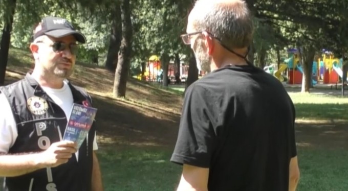 Bursa polisi hatırlattı: "Uyuşturucu tacirlerini 3 farklı yöntemle ihbar edebilirsiniz"