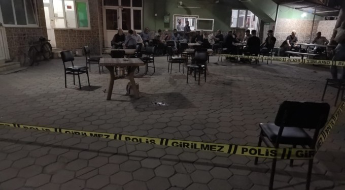 Bursa'da arkadaşını tornavidayla ağır yaraladı, alkol içerken yakalandı