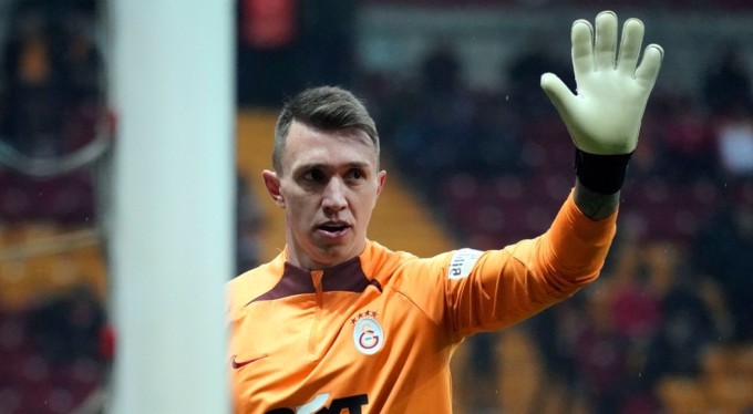 Galatasaray'da derbilerin en deneyimlisi Fernando Muslera