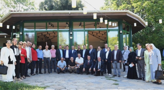 Başkan Aydın muhtarları dinliyor, sıkıntıları bir bir çözüyor