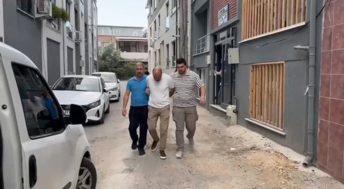 Bursa'da kesinleşmiş cezası olan firarinin kaçak yıllarında 2 çocuğu olmuş
