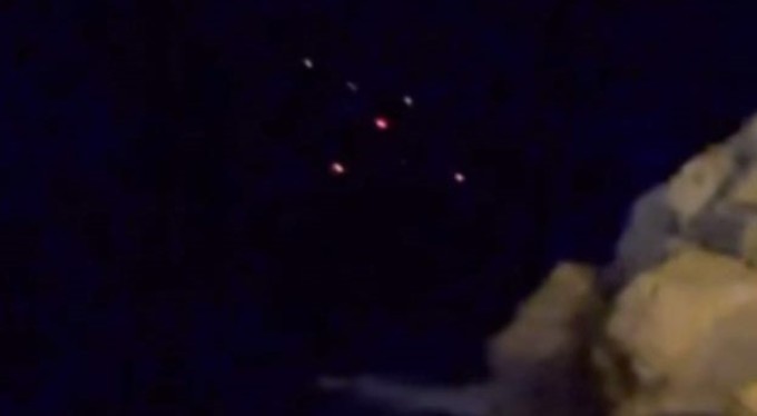 İran'ın İsrail'e attığı füzelerin ışıkları Mersin sahillerinden görüldü