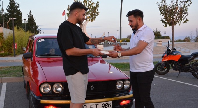 Yok böyle takas: Iphone 16 ile otomobili takas ettiler