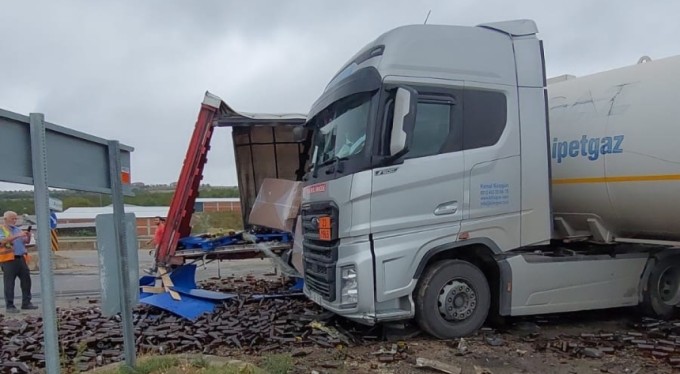 Bursa'da feci kaza : 2 yaralı