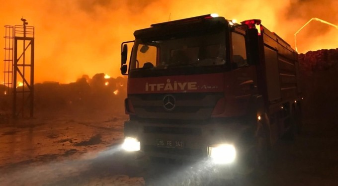 Bursa itfaiyesi durmadı! Yangından yangına koştu...