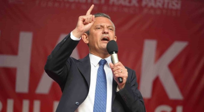 CHP Genel Başkanı Özel'den, Cumhurbaşkanı Erdoğan'a 'mülteci' çağrısı