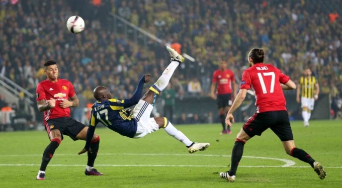 Fenerbahçe, 8 yıl sonra Manchester United'ı konuk edecek
