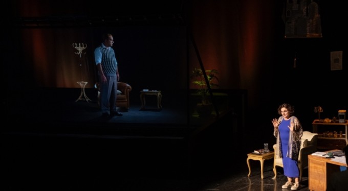 Dünyada ilk kez hologram teknolojisinin kullanıldığı tiyatro oyunu Bursalı sanatseverlerle buluştu