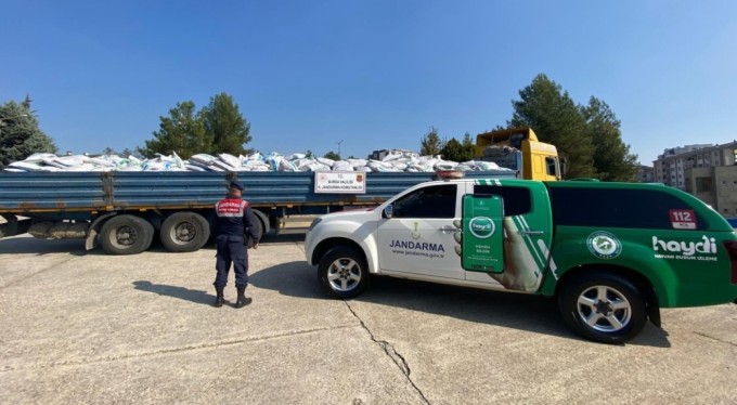 Bursa jandarmasında kaçak gübre operasyonu : 2 milyon lira değerinde 25 ton gübre ele geçirildi