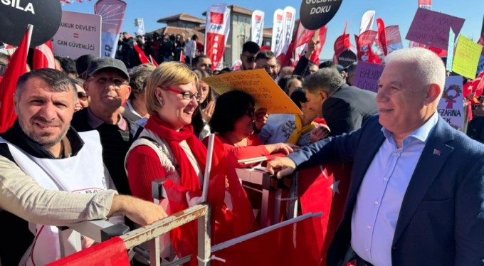 Başkan Bozbey'den teröre ve şiddete karşı yaşam hakkına destek