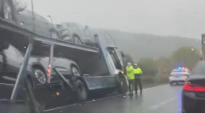 TOGG yüklü tır kontrolden çıktı