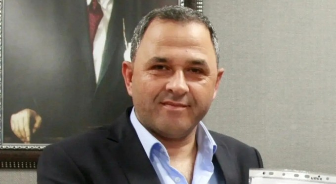 Mahalle muhtarının aracı ile çarptığı yaşlı kadın ağır yaralandı