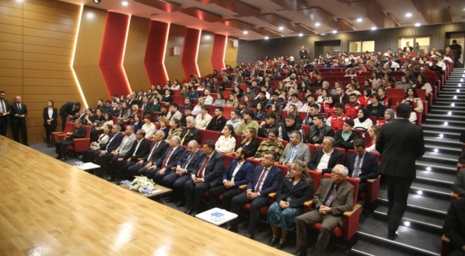 Mustafa Varank: "Maaşlı bir iş tercih edeceğinize girişimci olmanızı öneriyorum"