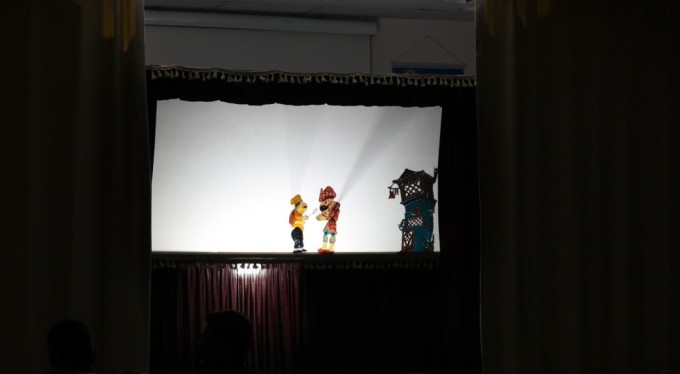 Karagöz ve Hacivat öğrencilere enerjide tasarruf tüyoları verdi