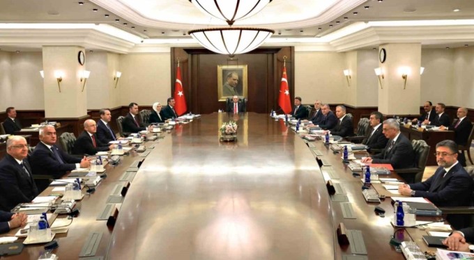 Cumhurbaşkanı Erdoğan: "Terör örgütünün belediye gücüyle haraç mekanizmaları kurmasına göz yumamayız"