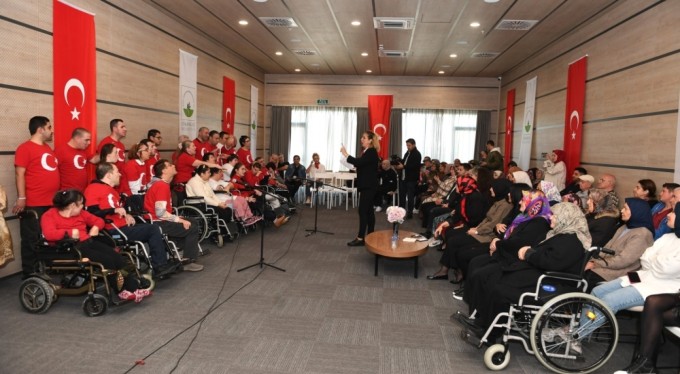 Engelli bireyler Atatürk'ü saygı ve özlemle andı