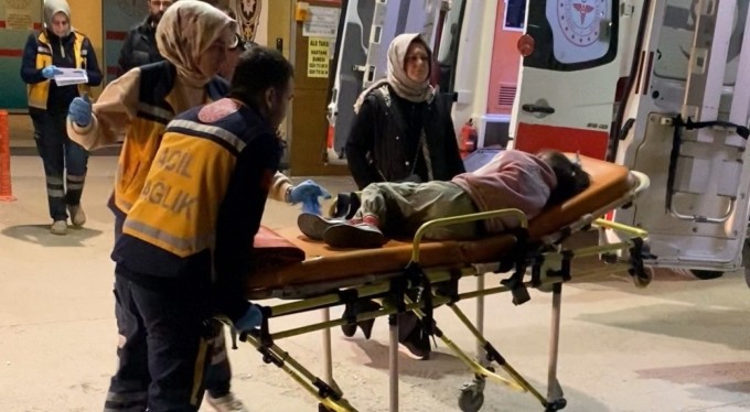 Sandalyeden düşen çocuk ağır yaralandı