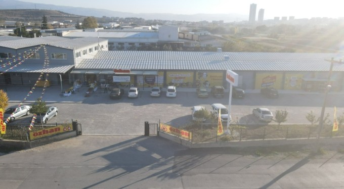Özhan Marketler Zinciri'nin Nilüferköy şubesi açıldı