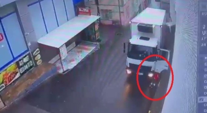 Bursa'da freni patlayan kamyon 3 aracı pert etmişti, kaza anının görüntüleri ortaya çıktı