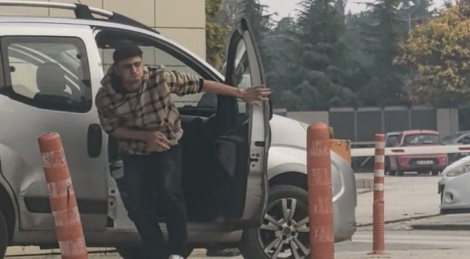 Zımpara makinesine kolunu kaptıran işçi yaralandı